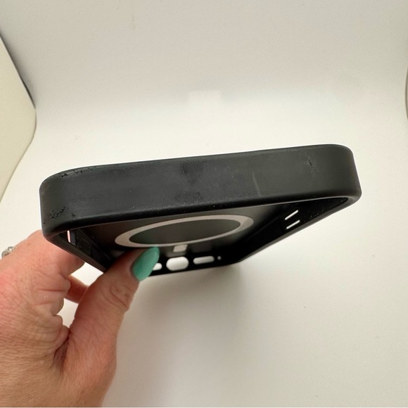 Casetify x Stranger Things Black/Red Reflective Phone Case iPhone 13 - Picture 4 of 10